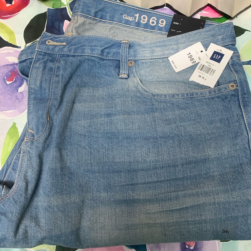 NWT Gap 1969 Sexy Boyfriend